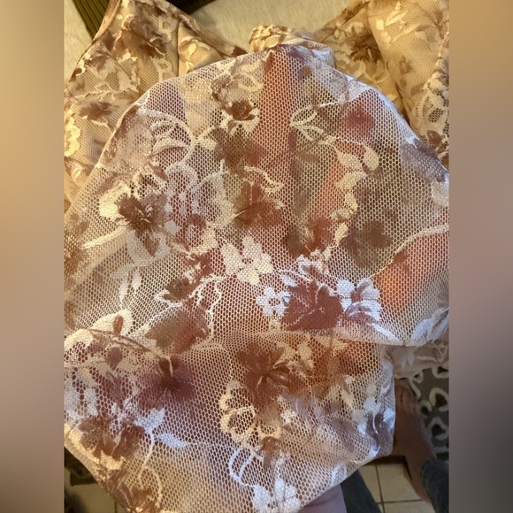 Floral Lace Cream and Brown Cami Top - Picture 9 of 9